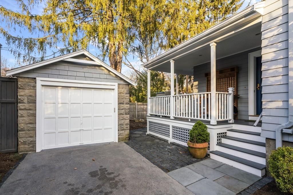 31 Avon Road Wellesley, MA 02482 - Photo 3 of 25