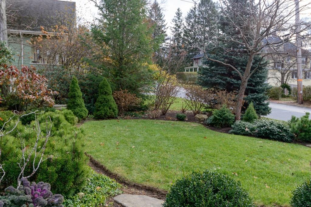 31 Avon Road Wellesley, MA 02482 - Photo 4 of 25