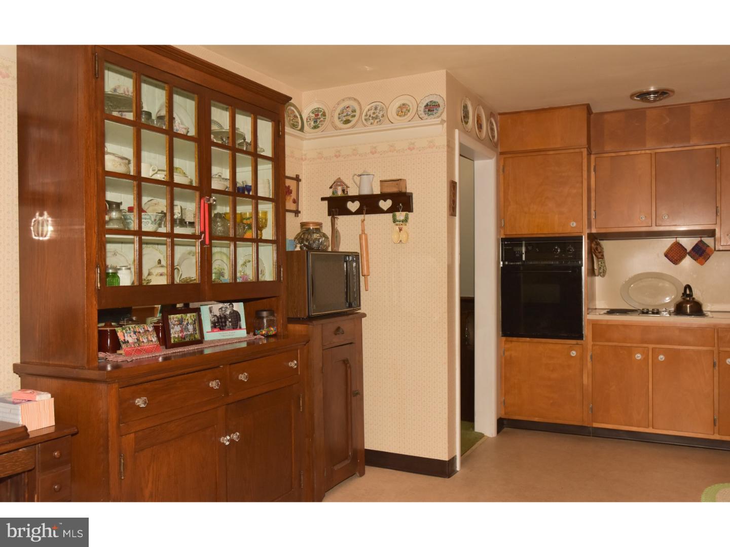 405 South Sterley Street Reading, PA 19607 - Photo 10 of 23
