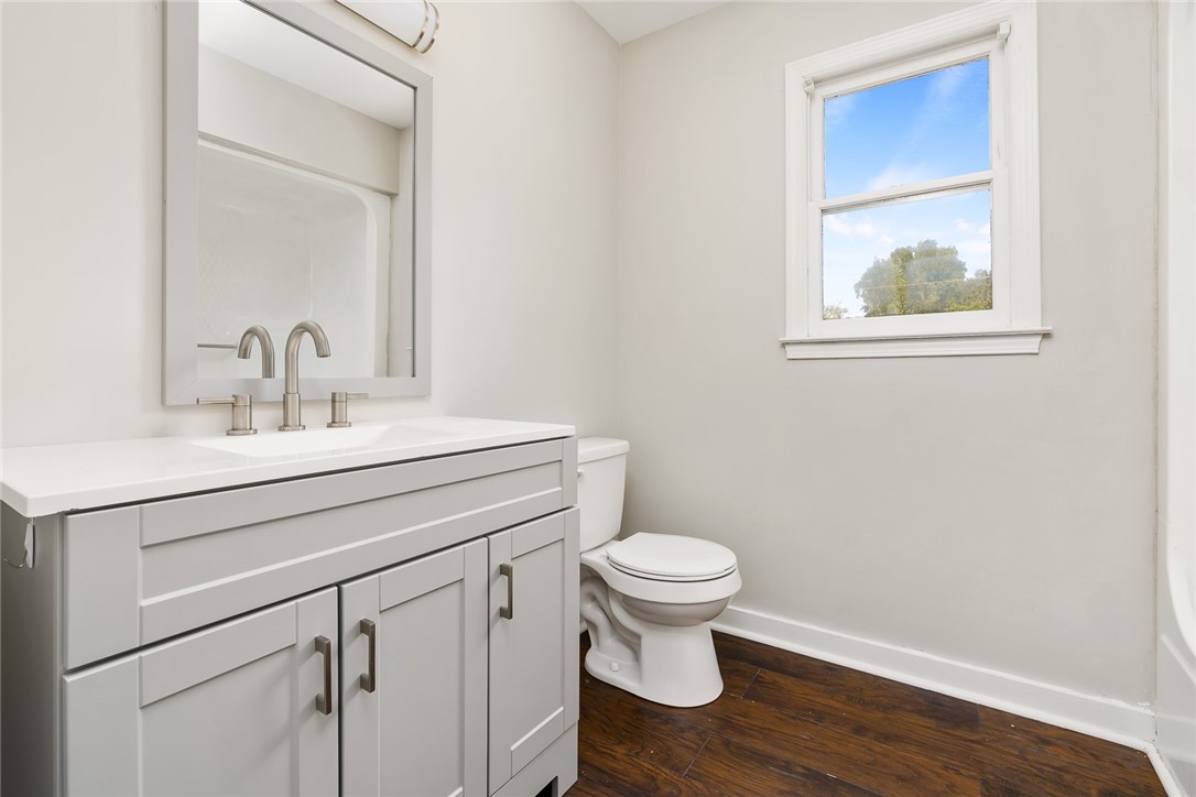 1407 Old Ivy Road Anderson, SC 29621 - Photo 22 of 30 Upstairs Bathroom