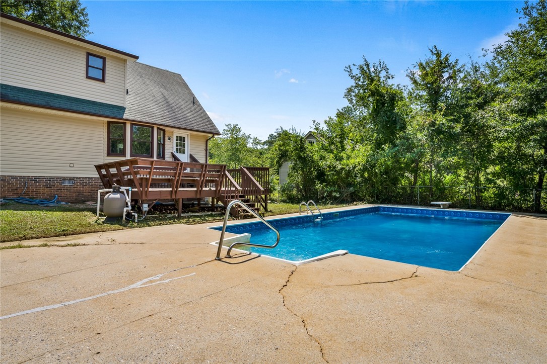 1407 Old Ivy Road Anderson, SC 29621 - Photo 28 of 30 In-ground pool