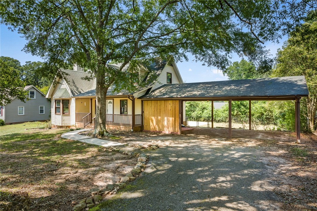 1407 Old Ivy Road Anderson, SC 29621 - Photo 4 of 30