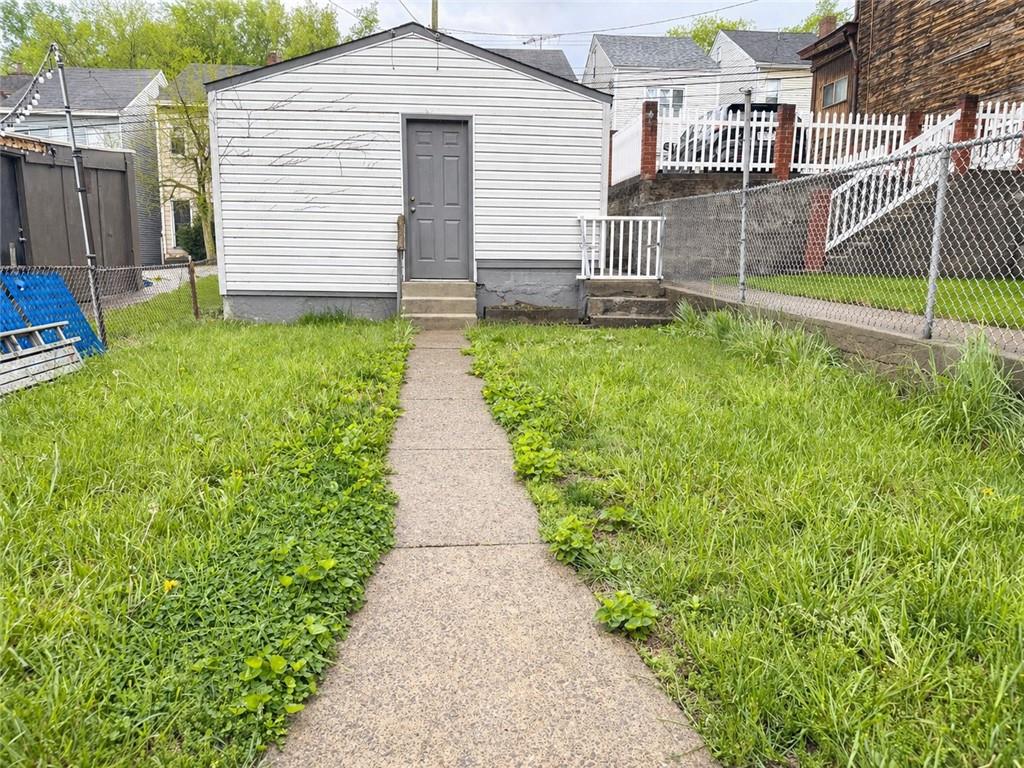 2420 Patterson Street Pittsburgh, PA 15203 - Photo 15 of 17