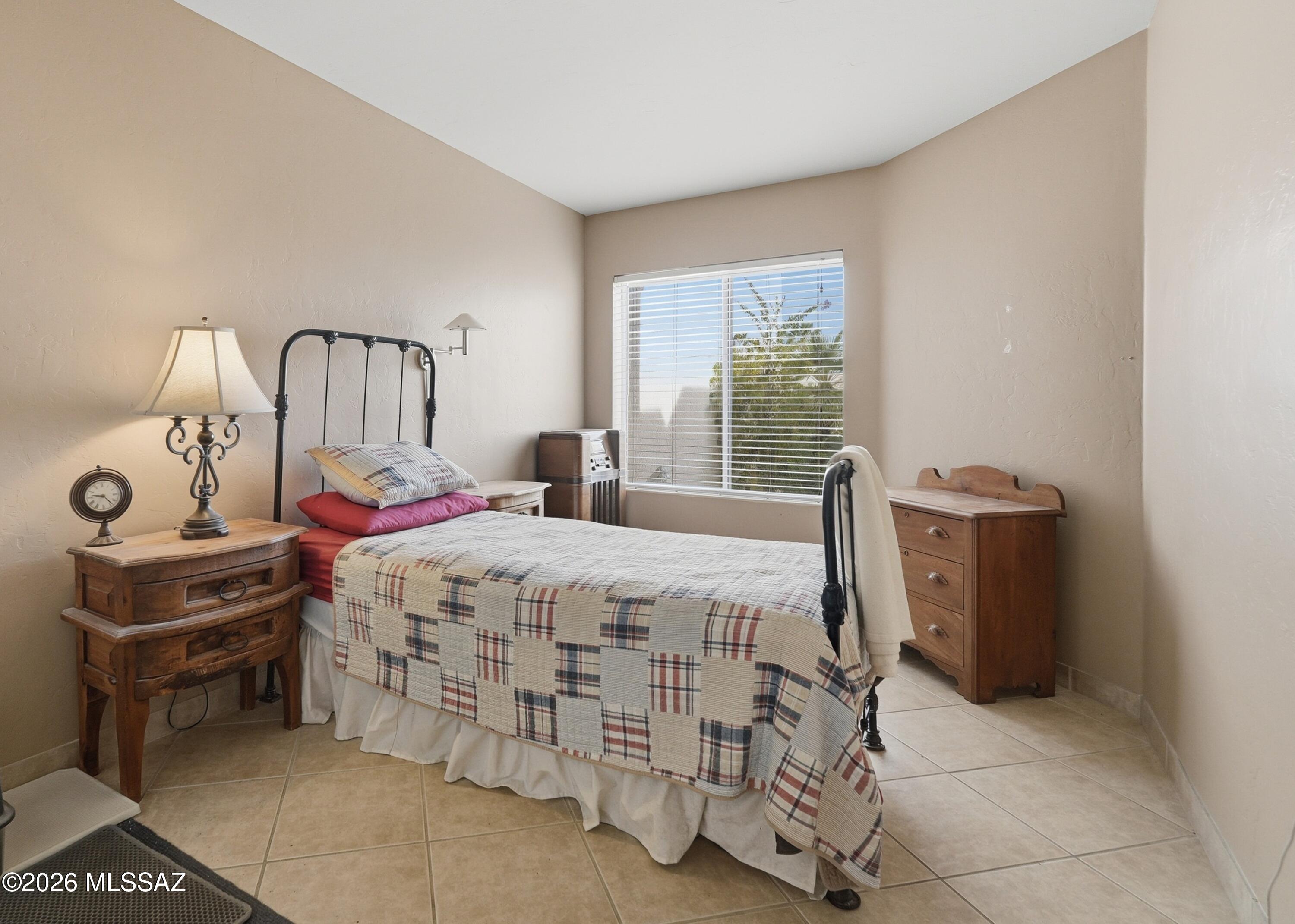 1632 North Rio Mayo Green Valley, AZ 85614 - Photo 20 of 26 Guest Room