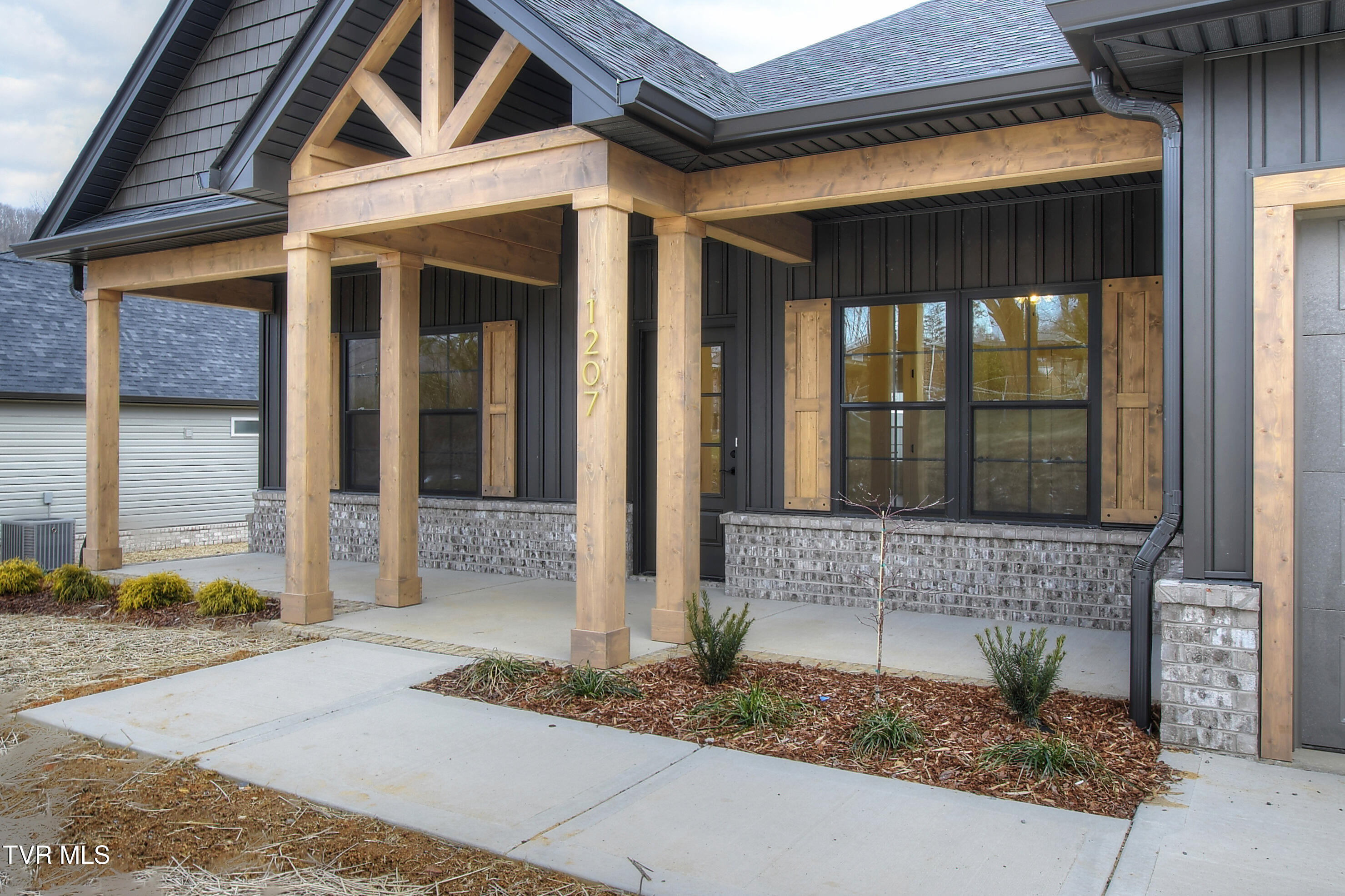 1207 Brown Road Erwin, TN 37650 - Photo 3 of 22 DSC_0037_38_39_40_41_42
