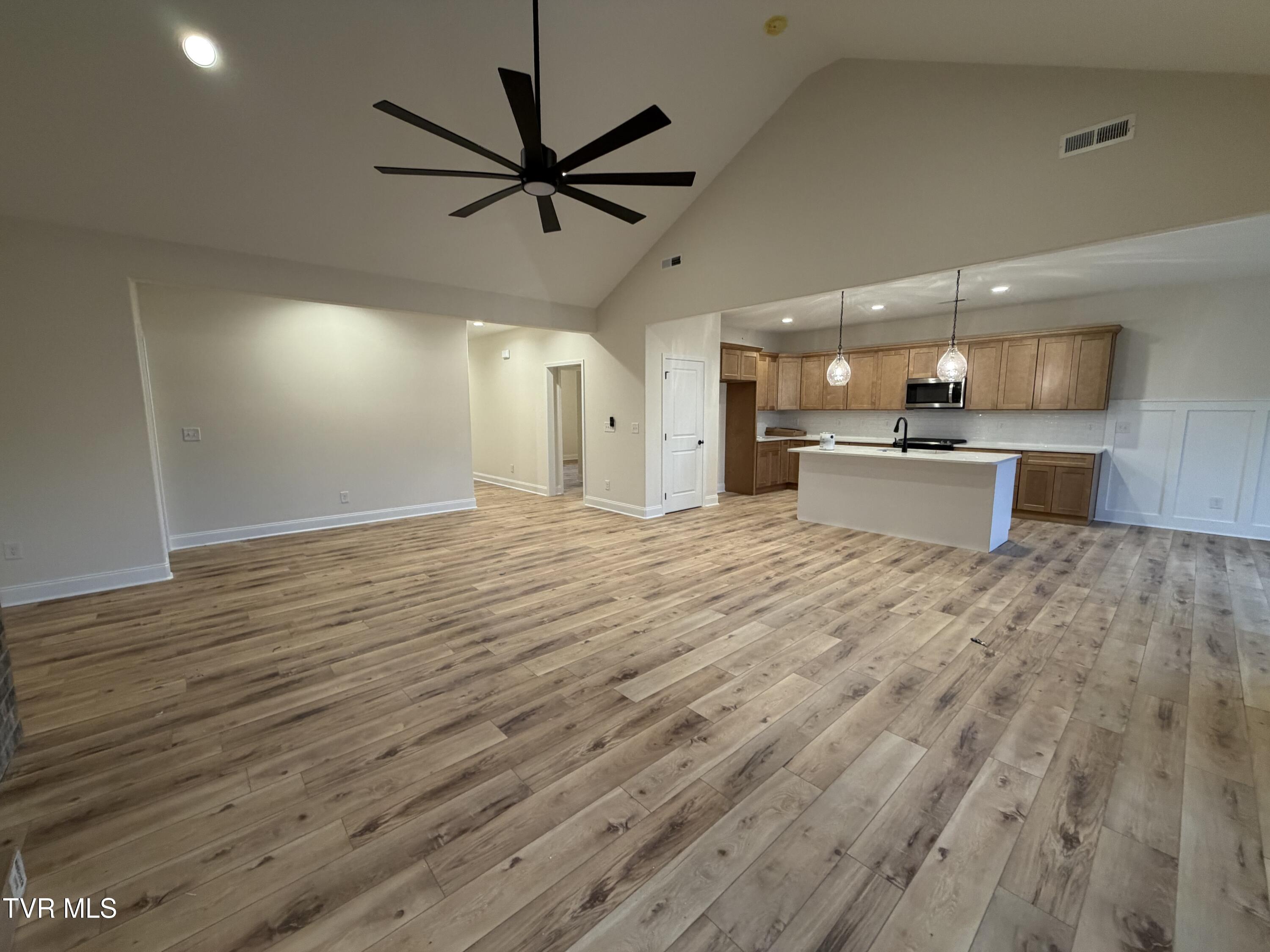 1207 Brown Road Erwin, TN 37650 - Photo 6 of 18 IMG_0764