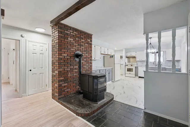 $299,900 | 158 Clinton Avenue, Winslow, ME 04901