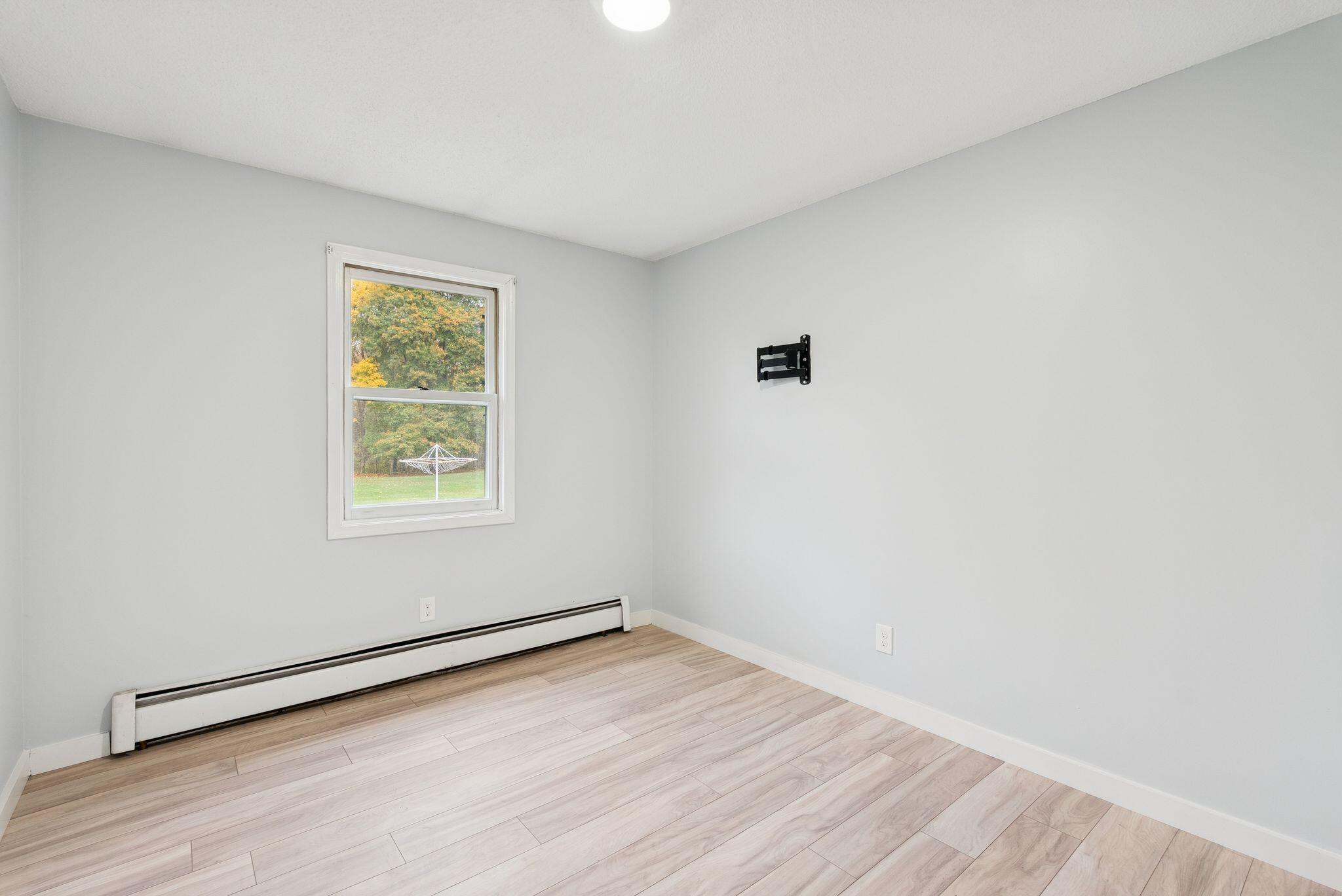 158 Clinton Avenue Winslow, ME 04901 - Photo 19 of 29 18_DSC05468