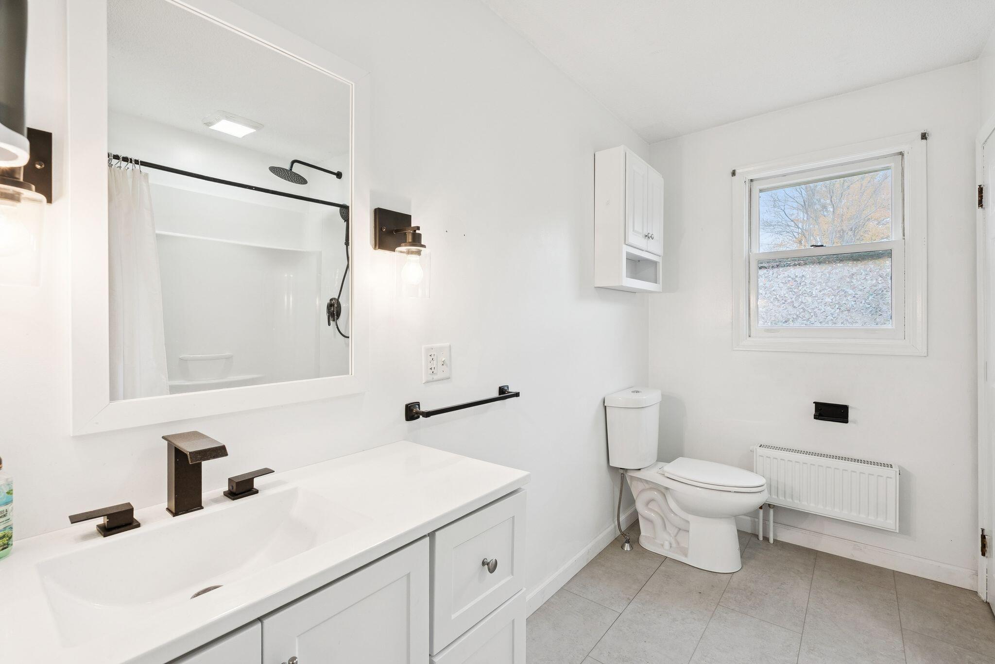 158 Clinton Avenue Winslow, ME 04901 - Photo 23 of 29 20_DSC05478