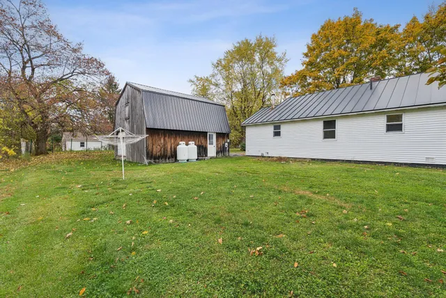 $299,900 | 158 Clinton Avenue, Winslow, ME 04901