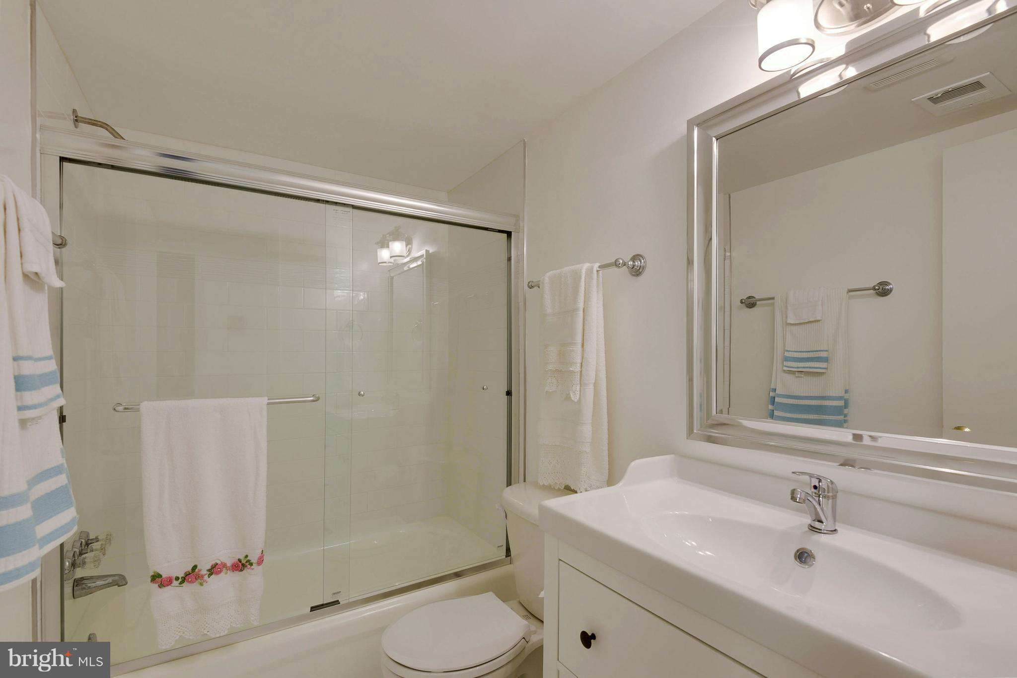 3970 Bel Pre Road, Unit 8 Silver Spring, MD 20906 - Photo 22 of 30 Bath
