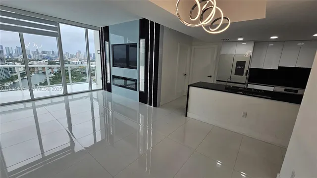 $5,000 | 1861 Northwest N River Drive, Unit 11, Miami, FL 33125