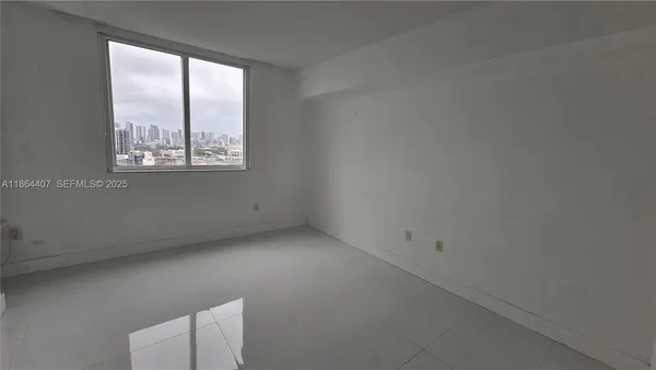 $5,000 | 1861 Northwest N River Drive, Unit 11, Miami, FL 33125