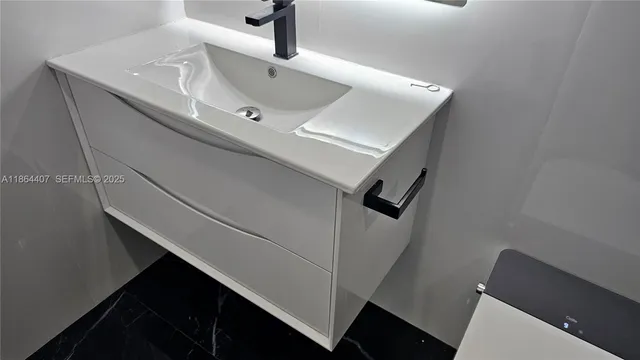 $5,000 | 1861 Northwest N River Drive, Unit 11, Miami, FL 33125