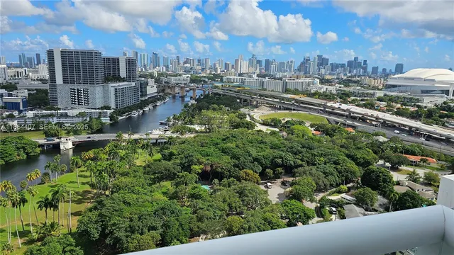 $5,000 | 1861 Northwest N River Drive, Unit 11, Miami, FL 33125