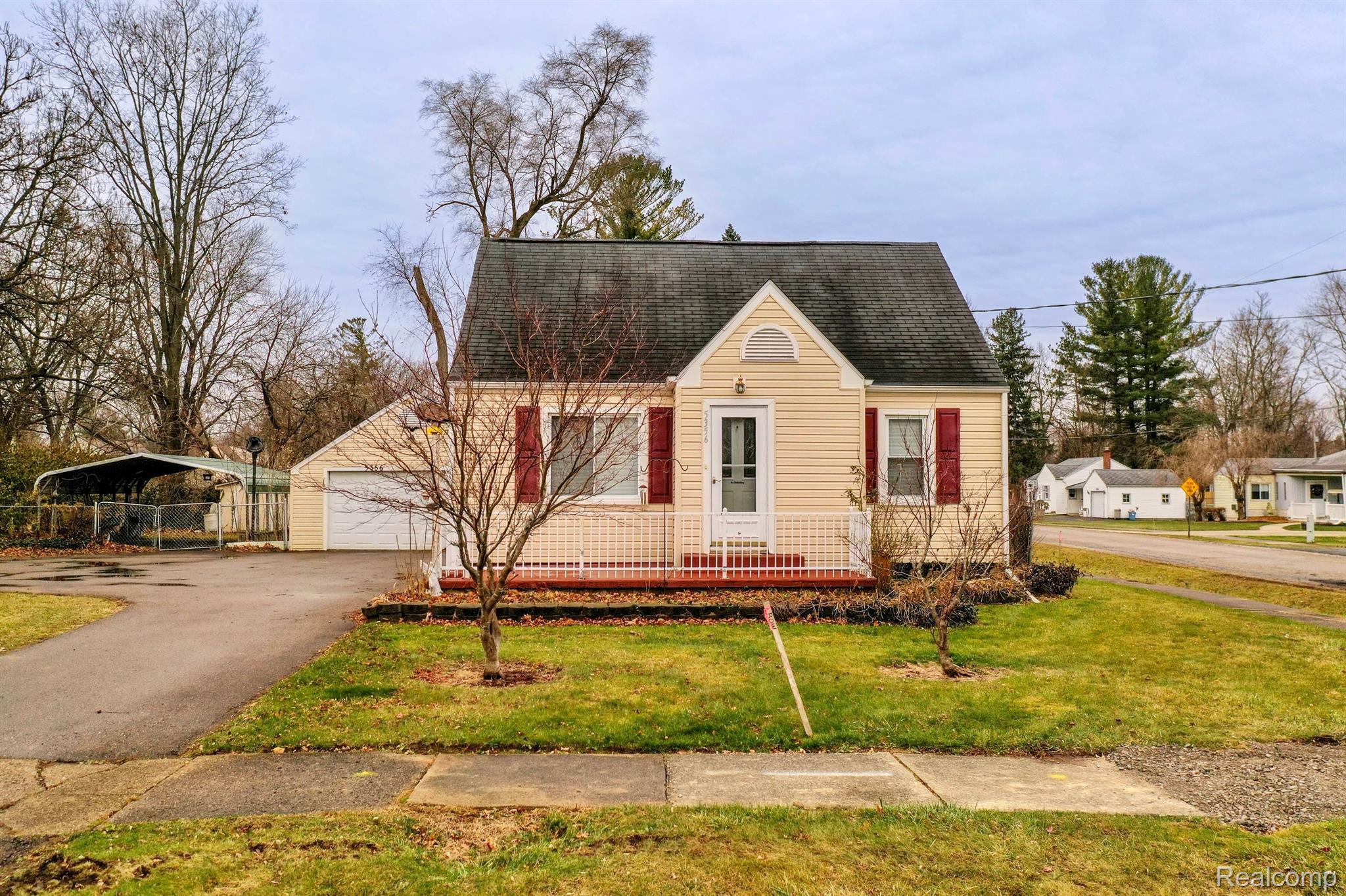 5356 Lapeer Road Burton, MI 48509 - Photo 1 of 38 Gallery Image 1