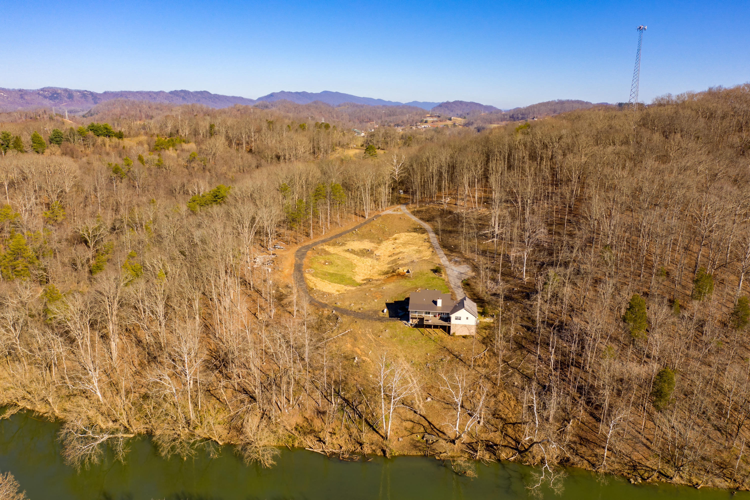 509 Lynch Road Kingsport, TN 37660 - Photo 2 of 48 509LynchRdKingsport(6of67)