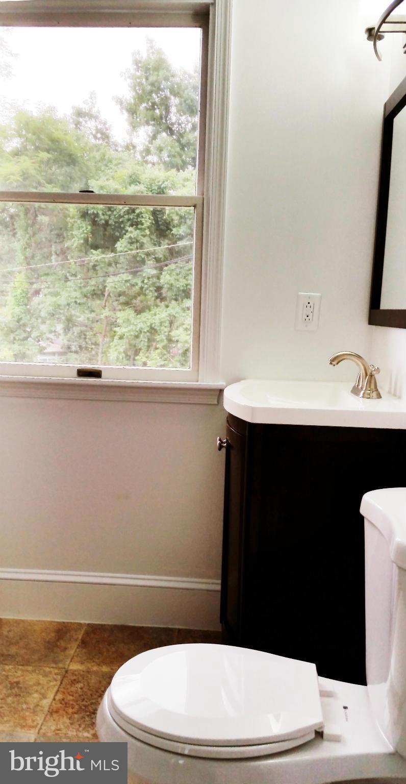 8611 Dunbrook Lane Laurel, MD 20708 - Photo 20 of 30 Bath (Master)