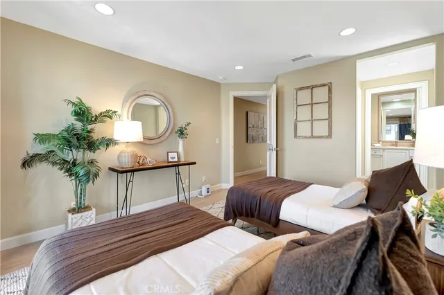 $12,000 | 509 West Balboa Boulevard, Newport Beach, CA 92661