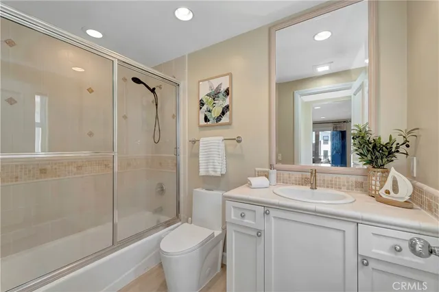 $12,000 | 509 West Balboa Boulevard, Newport Beach, CA 92661