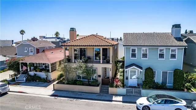 $12,000 | 509 West Balboa Boulevard, Newport Beach, CA 92661