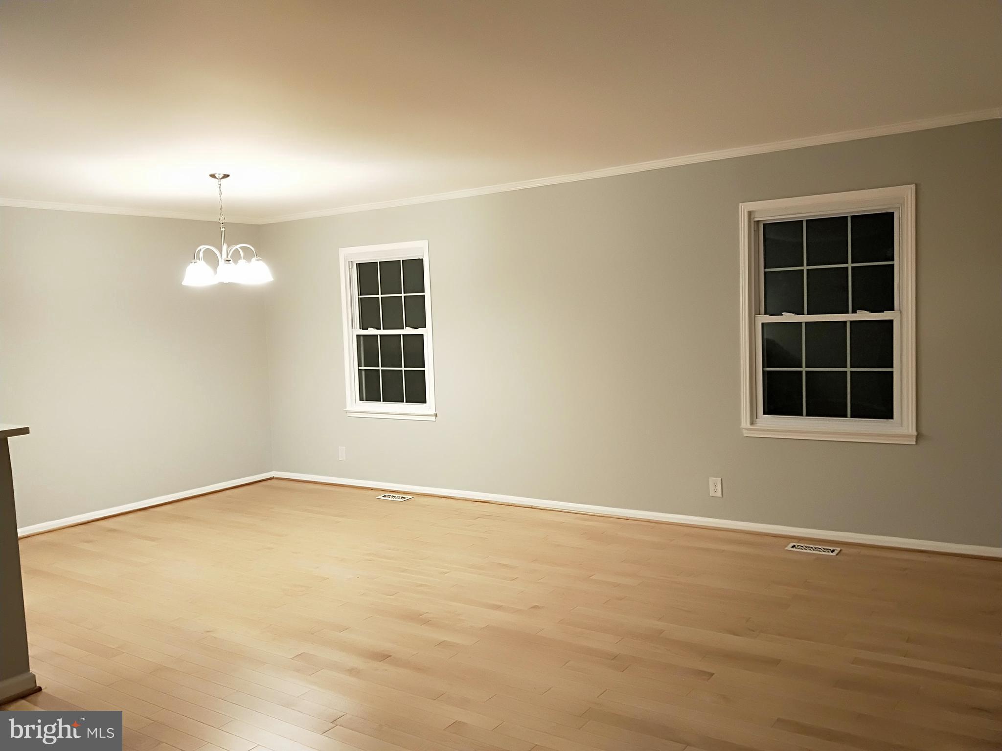 35 Rye Court Gaithersburg, MD 20878 - Photo 15 of 28 Living Room
