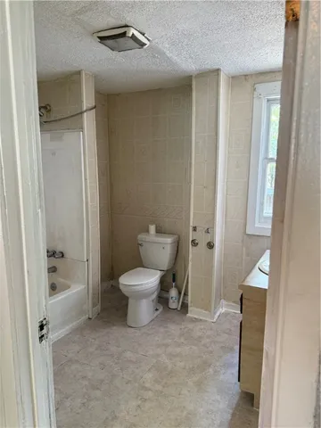 $1,700 | 760 Maple Street, Rochester, NY 14611