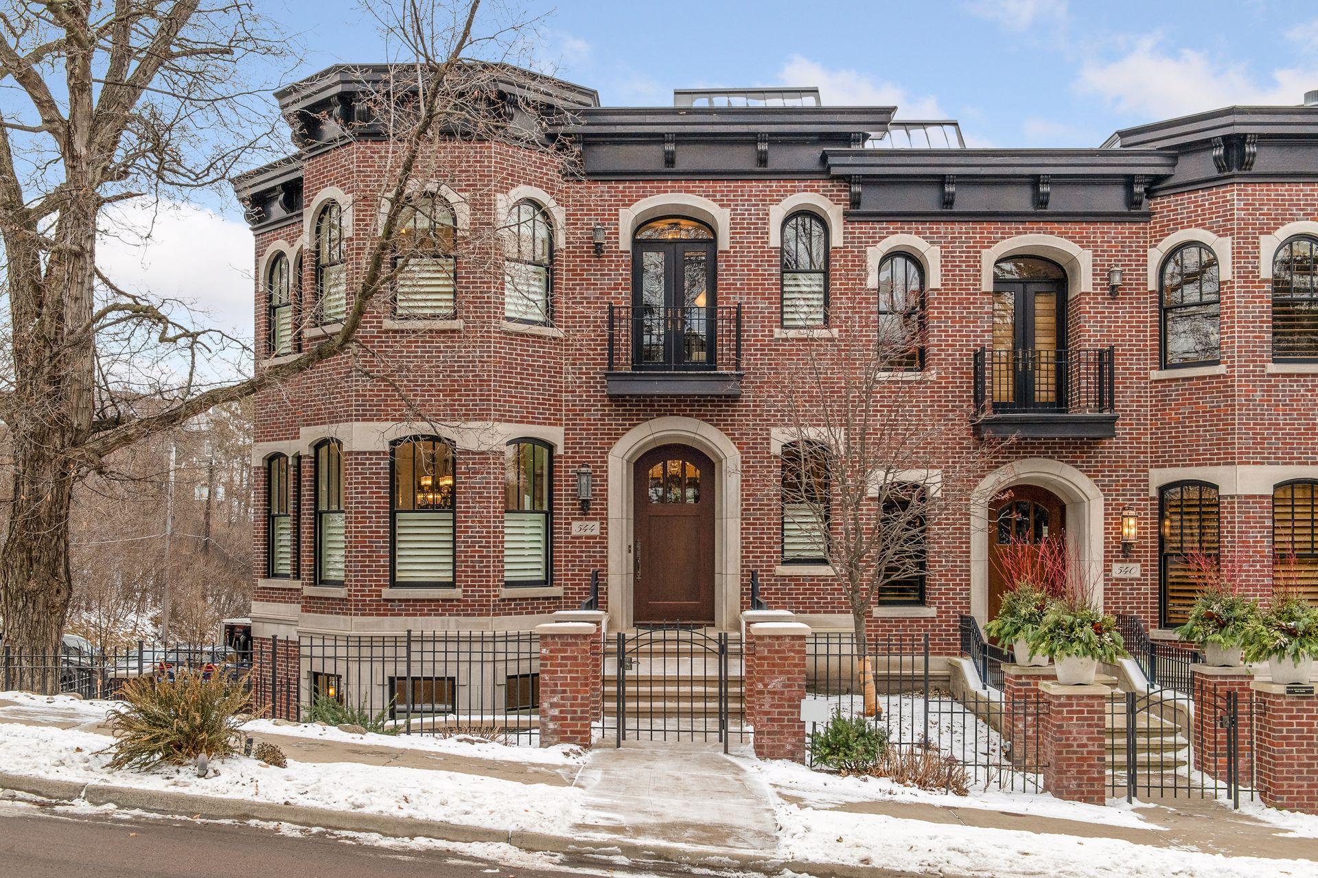 544 Rice Street East Wayzata, MN 55391 - Photo 3 of 38