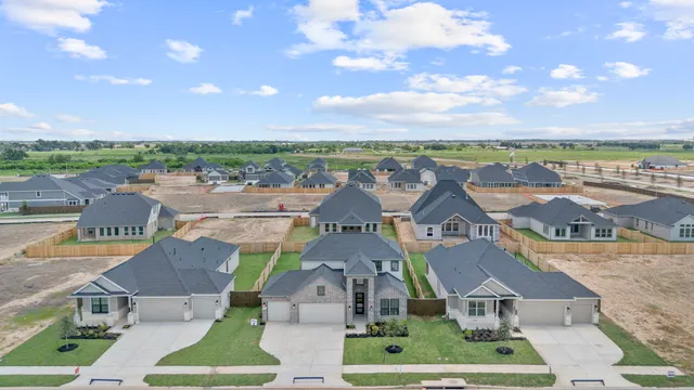 $408,000 | 116 Black Hickory Drive, Hempstead, TX 77445