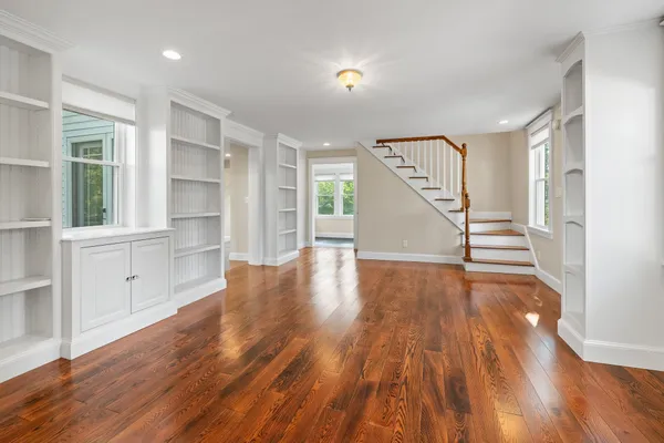 $515,000 | 1043 Main Street, Sunapee, NH 03782