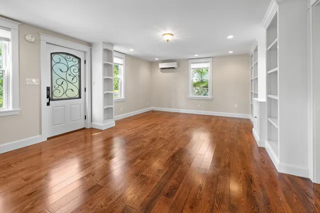 $549,000 | 1043 Main Street, Sunapee, NH 03782