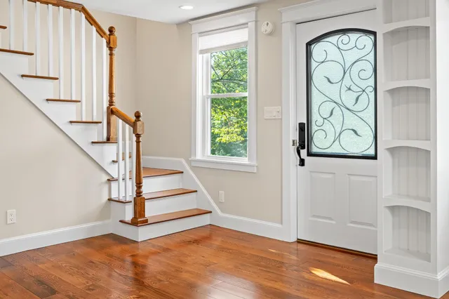 $549,000 | 1043 Main Street, Sunapee, NH 03782