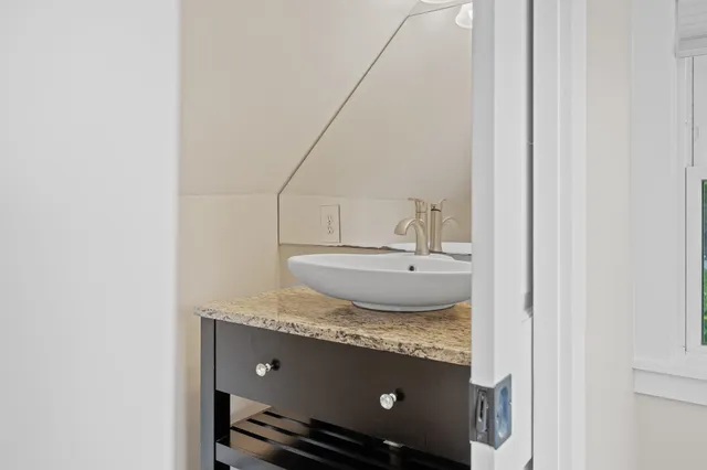 $549,000 | 1043 Main Street, Sunapee, NH 03782