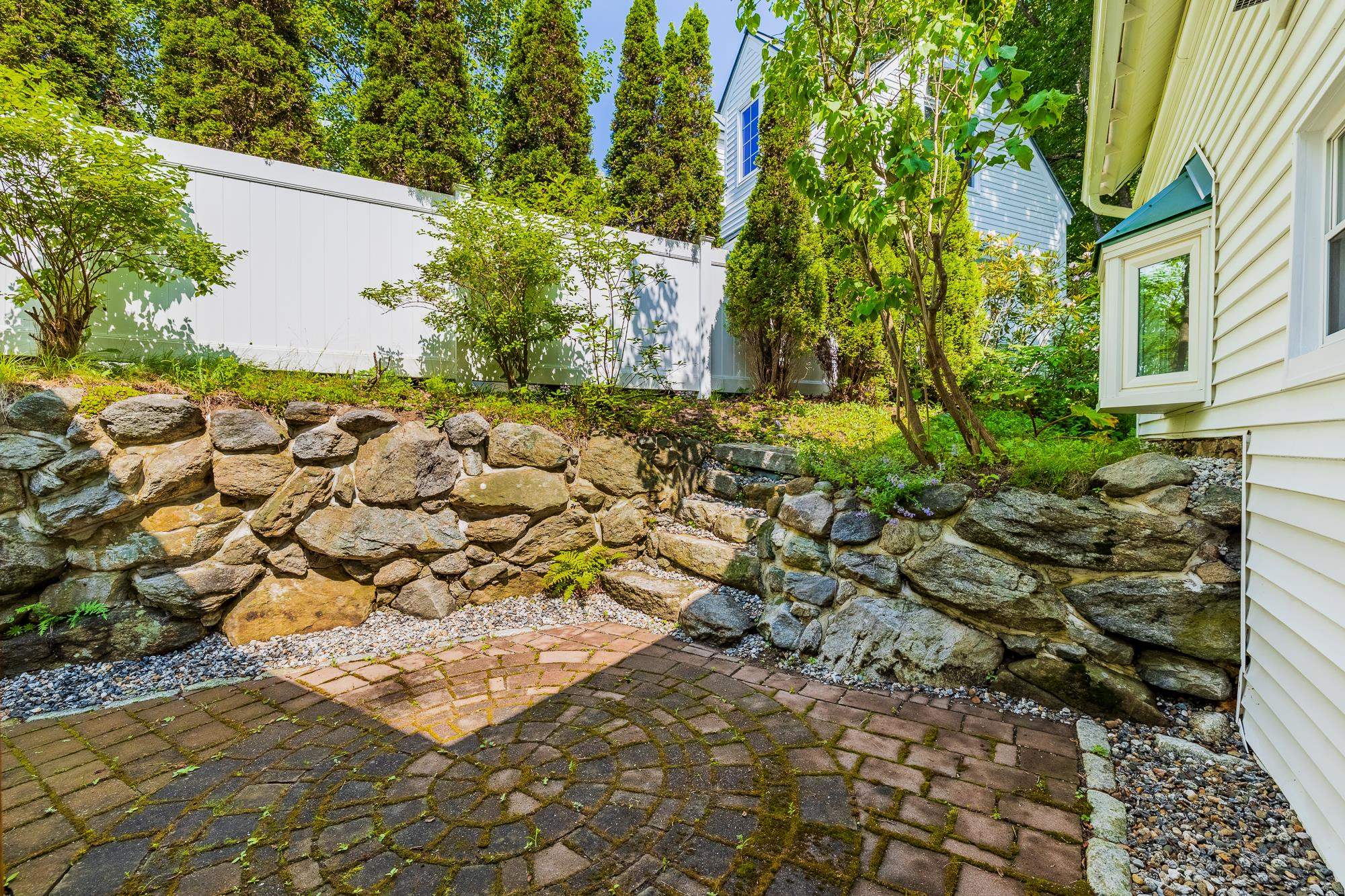 1043 Main Street Sunapee, NH 03782 - Photo 32 of 48