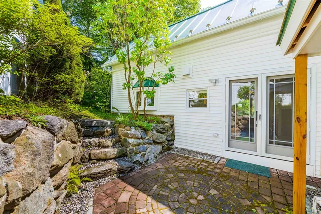 $549,000 | 1043 Main Street, Sunapee, NH 03782