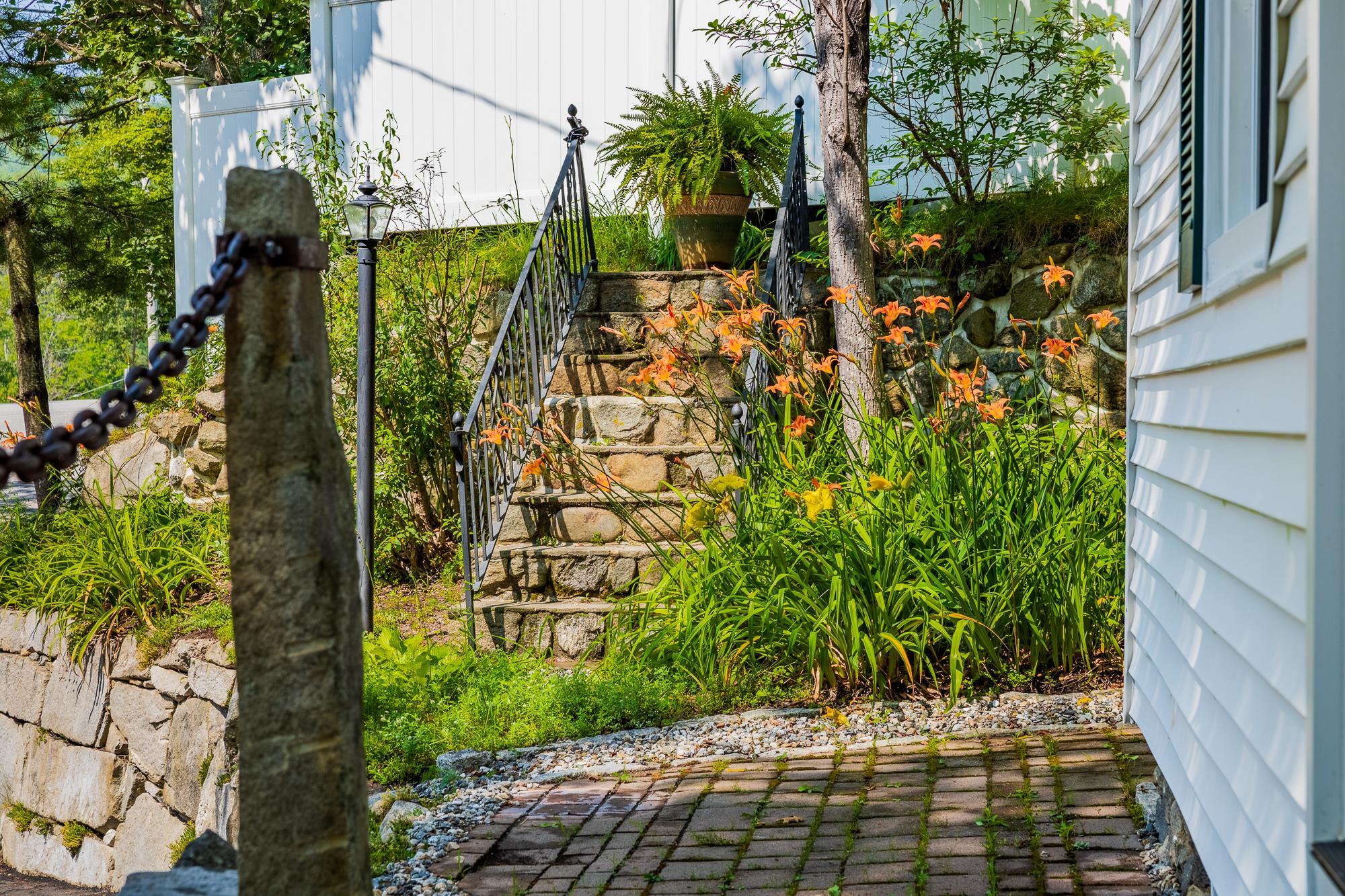 1043 Main Street Sunapee, NH 03782 - Photo 34 of 48