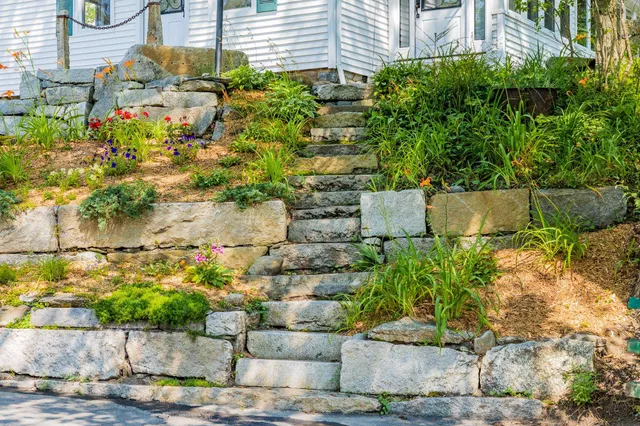 $549,000 | 1043 Main Street, Sunapee, NH 03782