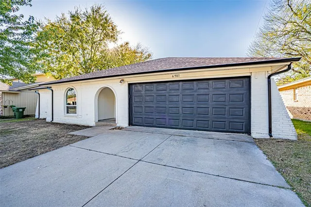a view of backyard of house