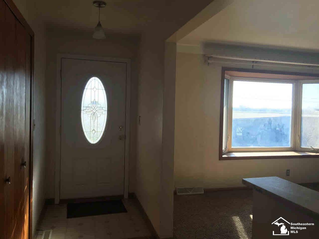 3924 Scofield Carleton Road Carleton, MI 48117 - Photo 4 of 23