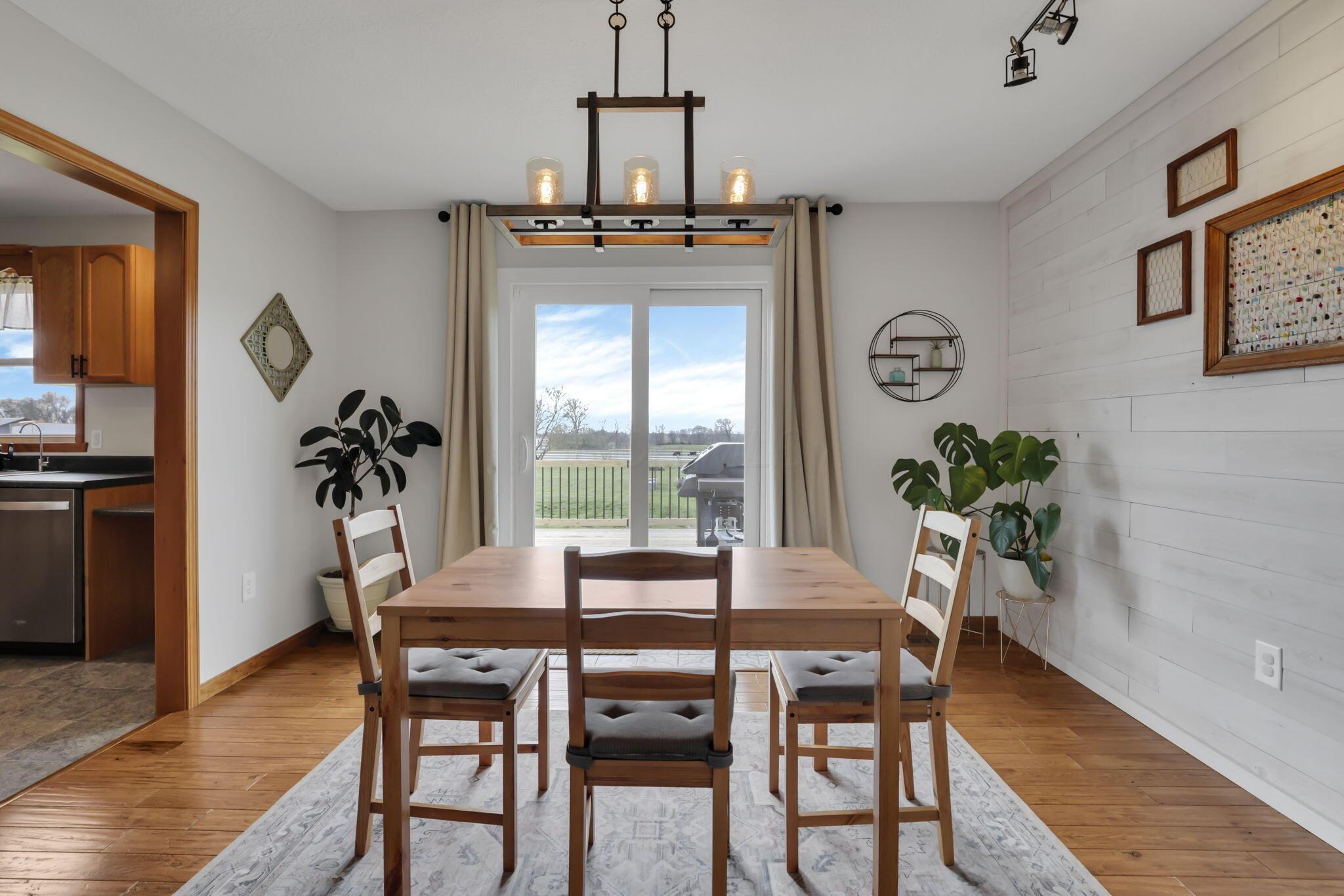 11851 Murlette Road Southwest Stoutsville, OH 43154 - Photo 17 of 44 Dining Room