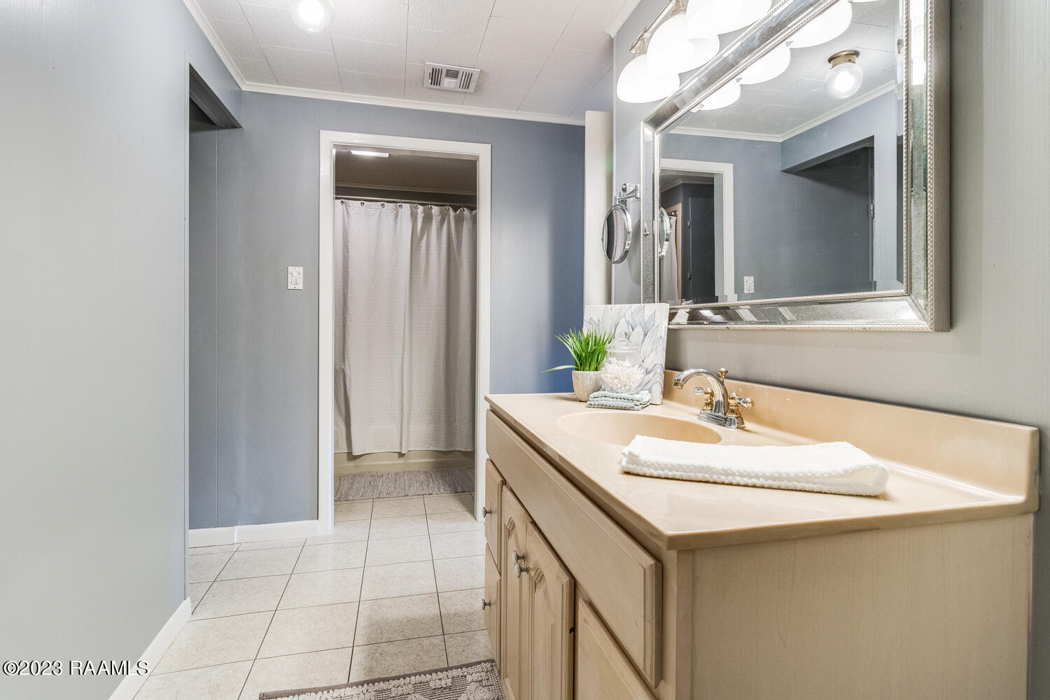 127 Vincent Road Lafayette, LA 70508 - Photo 17 of 31 Gallery Image 17