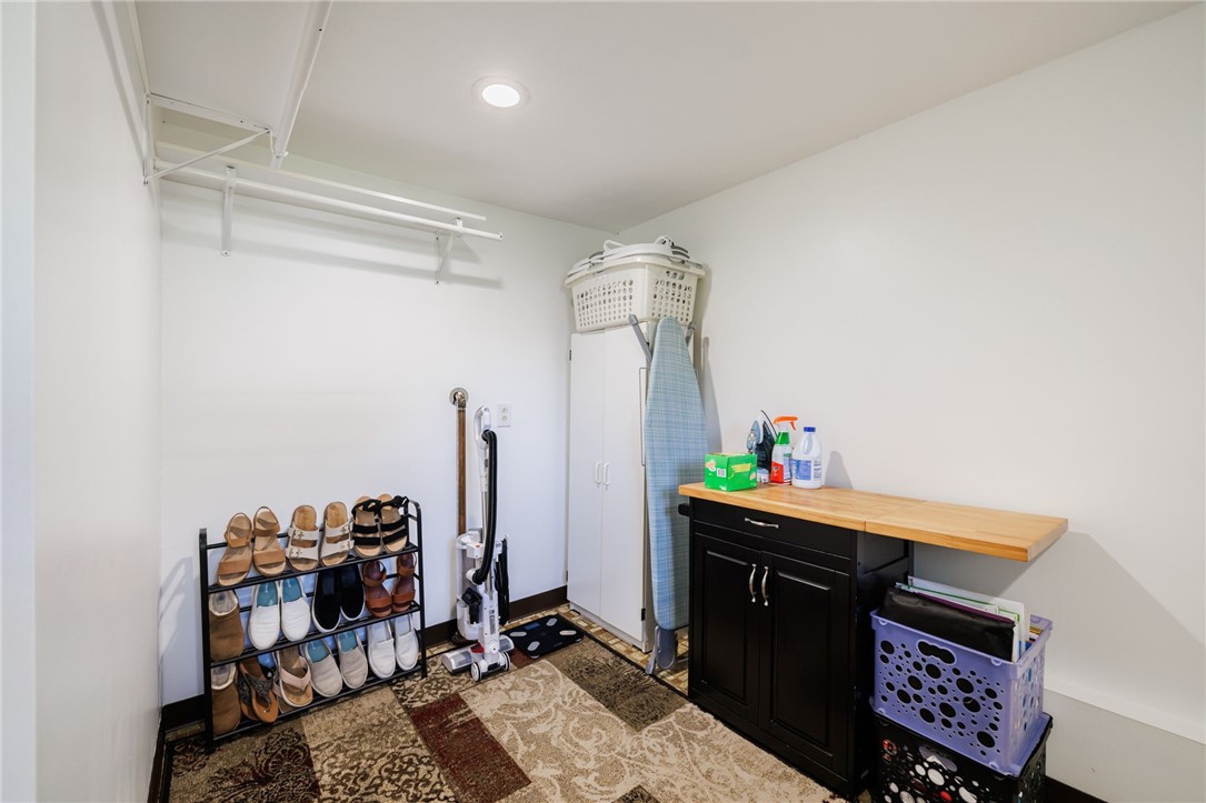 2108 Spencerport Road Gates, NY 14606 - Photo 22 of 35