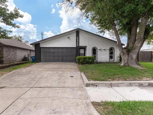 $2,390 | 5920 Maple Lane, Rowlett, TX 75089