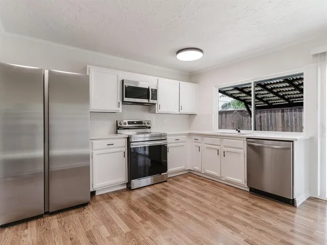 $2,390 | 5920 Maple Lane, Rowlett, TX 75089