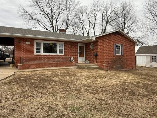 $175,000 | 2102 Franklin Avenue, Lexington, MO 64067