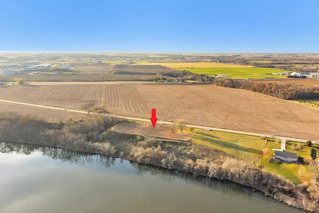 $670,800 | 4325 Lost Dauphin Road, Unit 5, Wrightstown, WI 54180