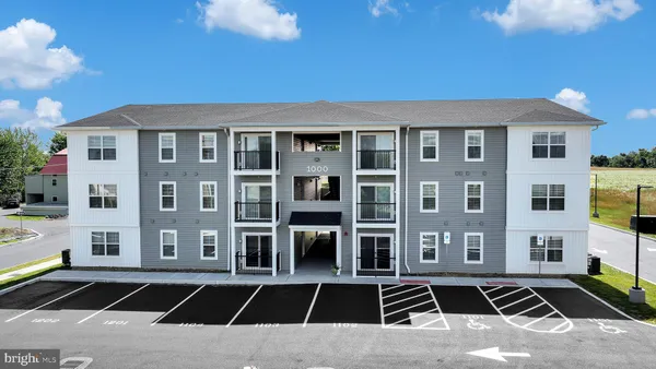 $2,000 | 1000 Colby Lane, Unit 11011304, Mohrsville, PA 19541