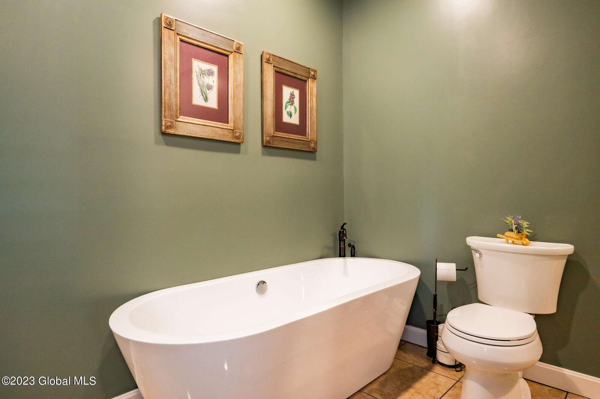 200 Ridge Street Glens Falls, NY 12801 - Photo 28 of 67 Primary Bath