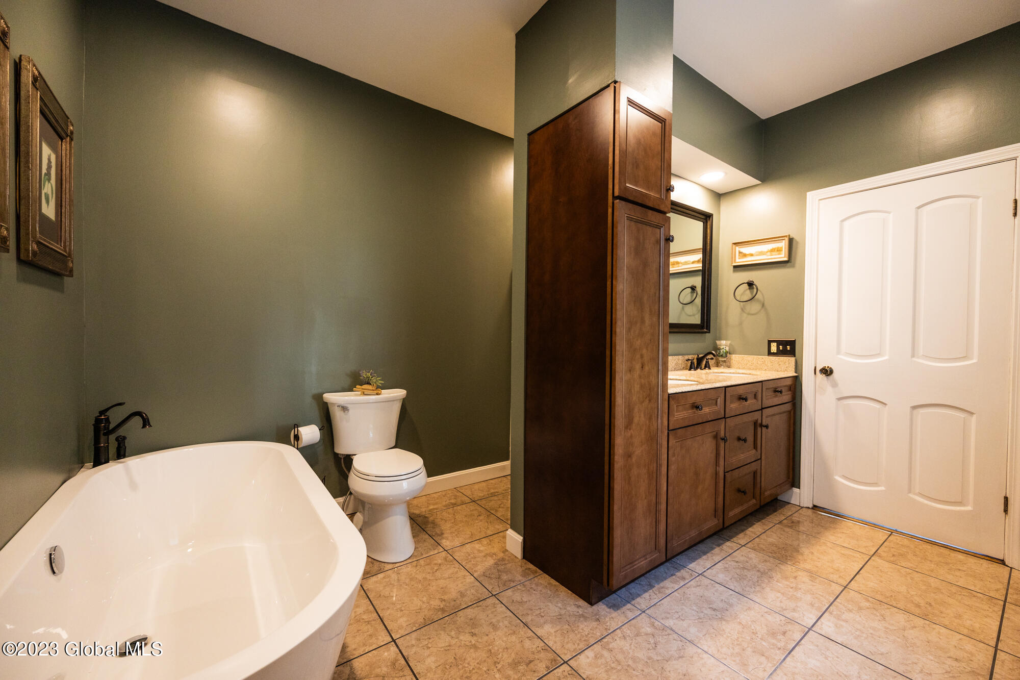 200 Ridge Street Glens Falls, NY 12801 - Photo 31 of 67 Primary Bath