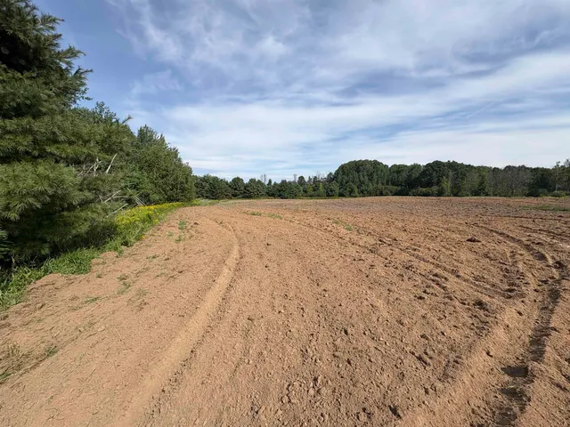 $699,900 | 6386 Kelly Road, Gillett, WI 54124